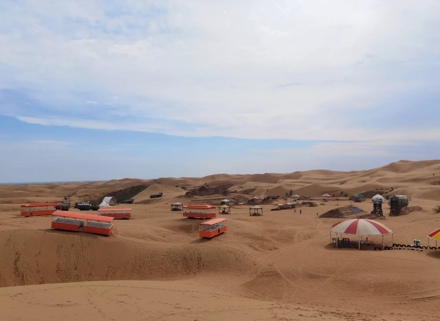 响沙湾周边徒步景点 清朝王府历史遗迹