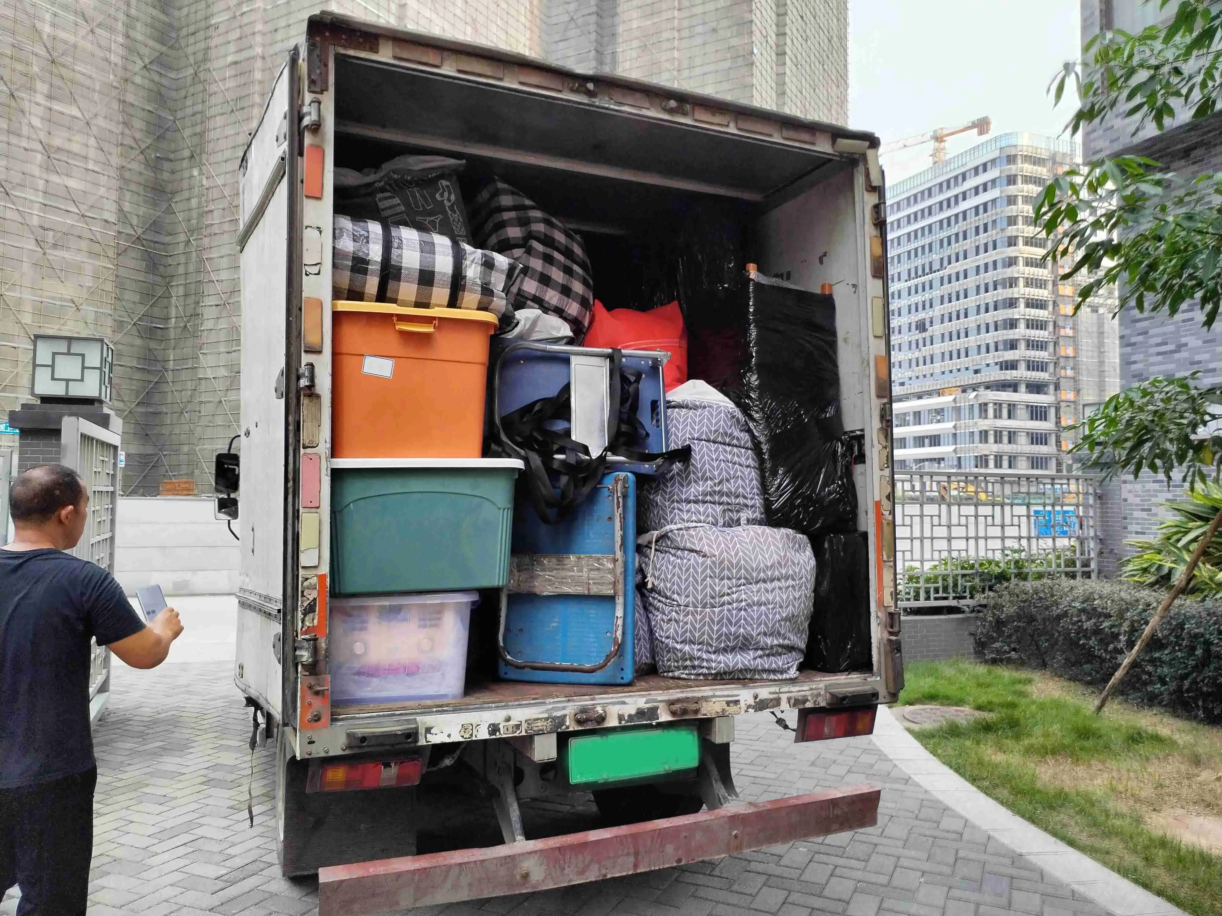 异地搬家如何省40%费用?同城空降服务全流程避坑指南