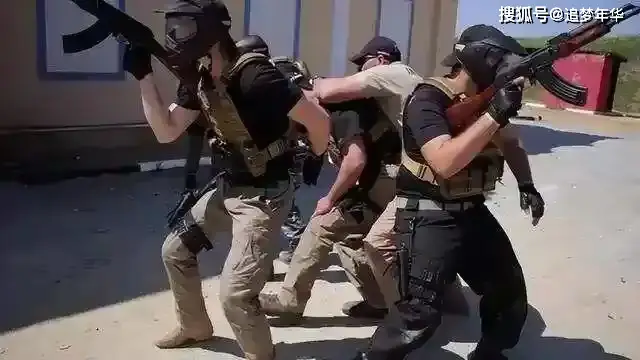 在海外一旦爆发战乱,华籍“雇佣兵”的安全和利益谁来...