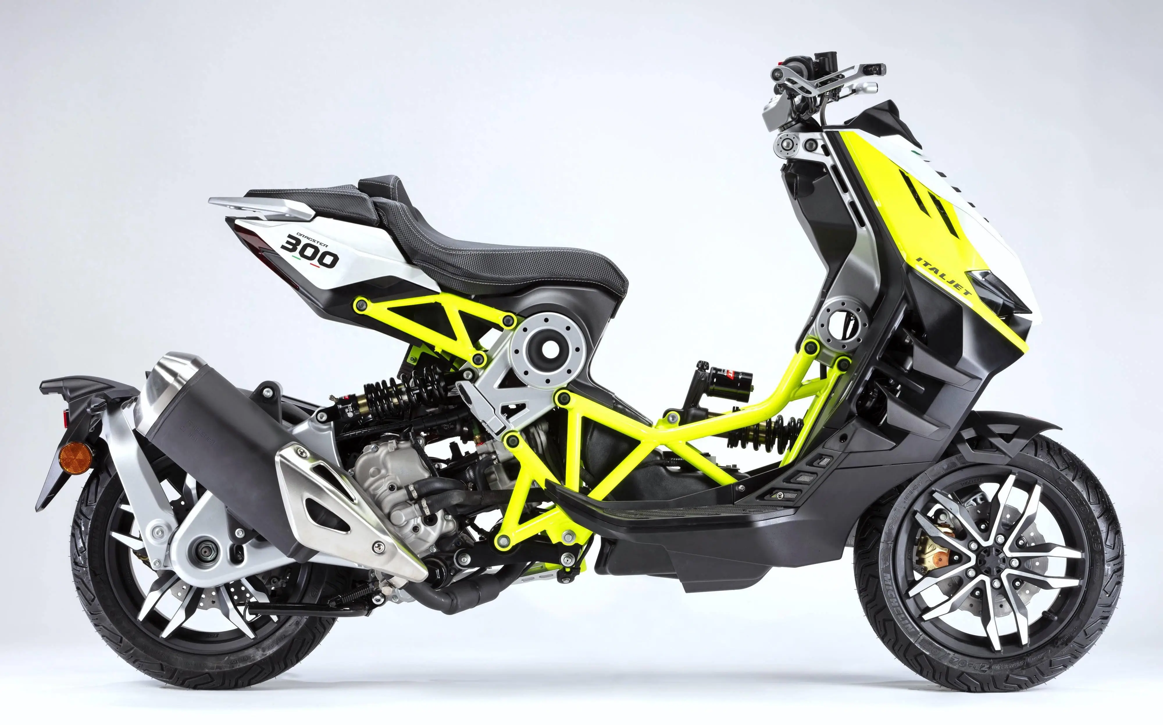 300米内高效约会指南:如何在地理优势中快速建立亲密关系