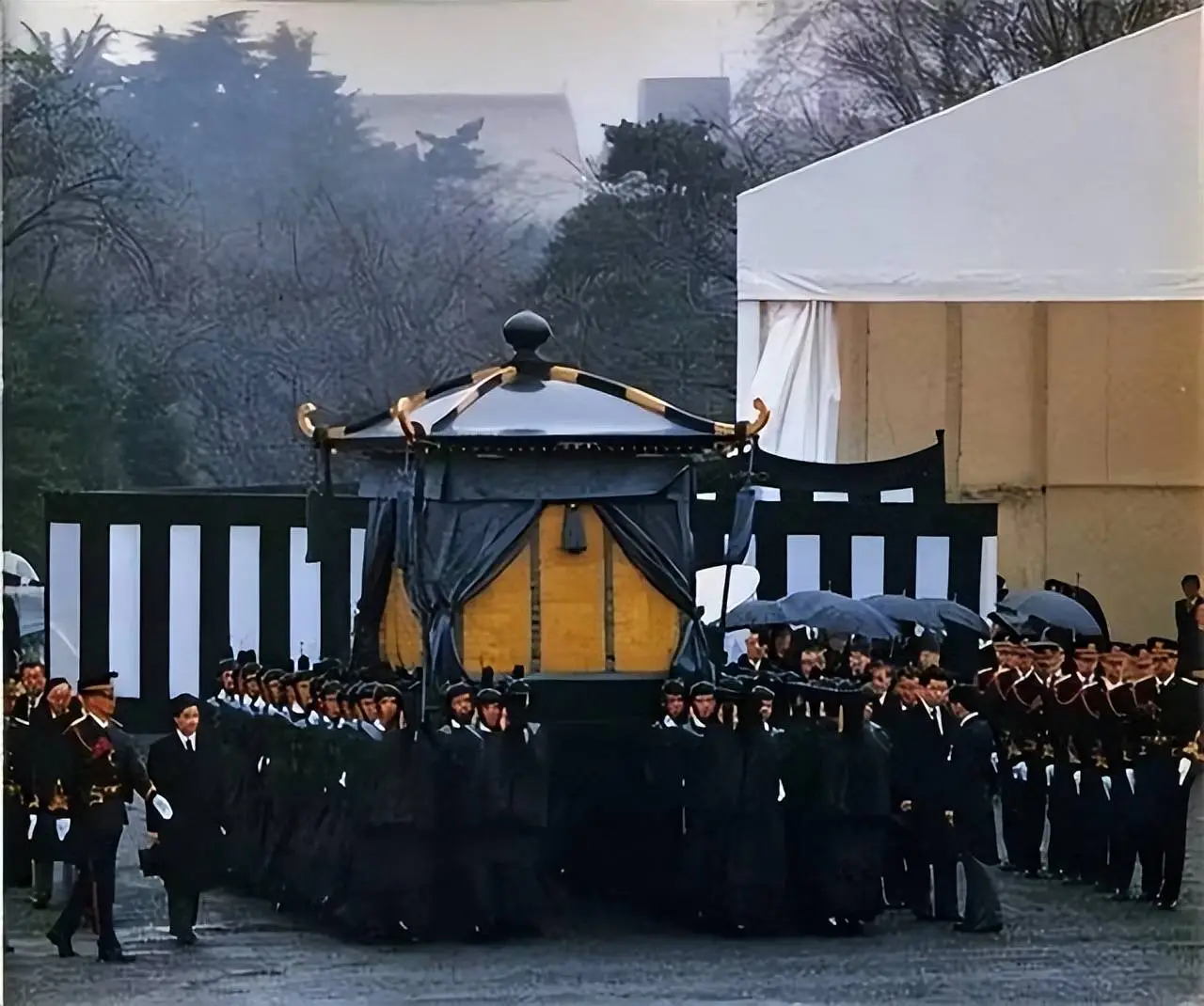 日本的葬礼是一种什么经历?...