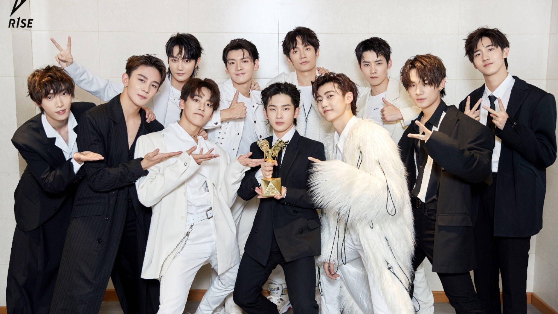 男团实力对比 综艺节目与明星代言全解析