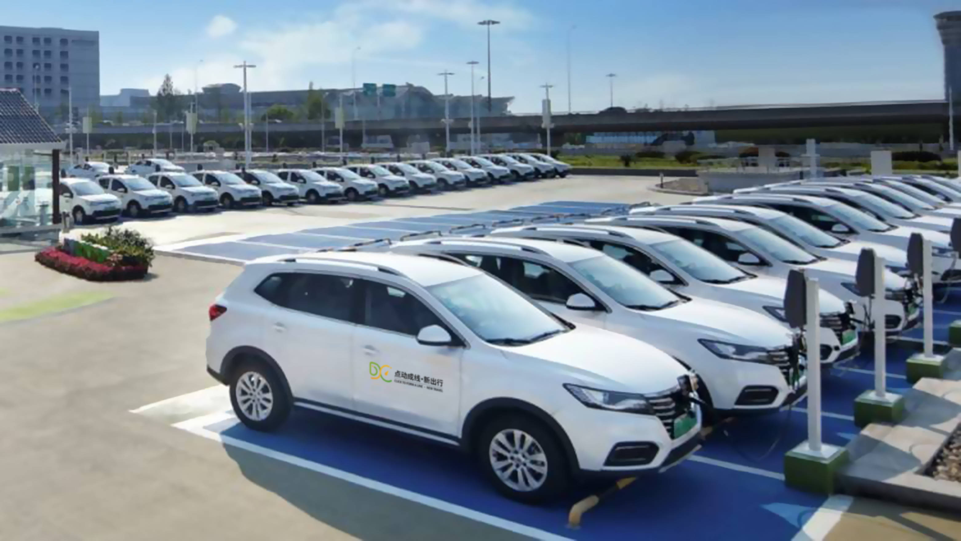 旅游租车平台选择 穷游省钱住宿攻略