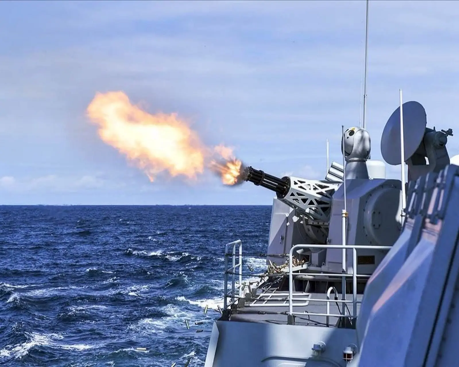 日本新型战车性能解析 陆军装备升级背后意图