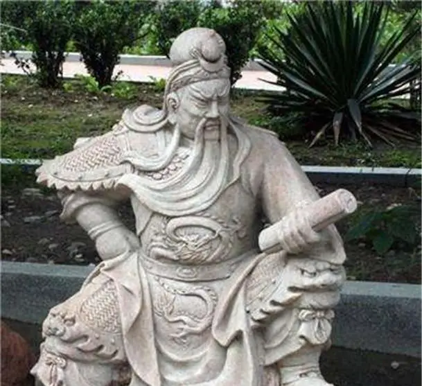 荆州关公雕像拆除原因 世界各地雕像命运变迁