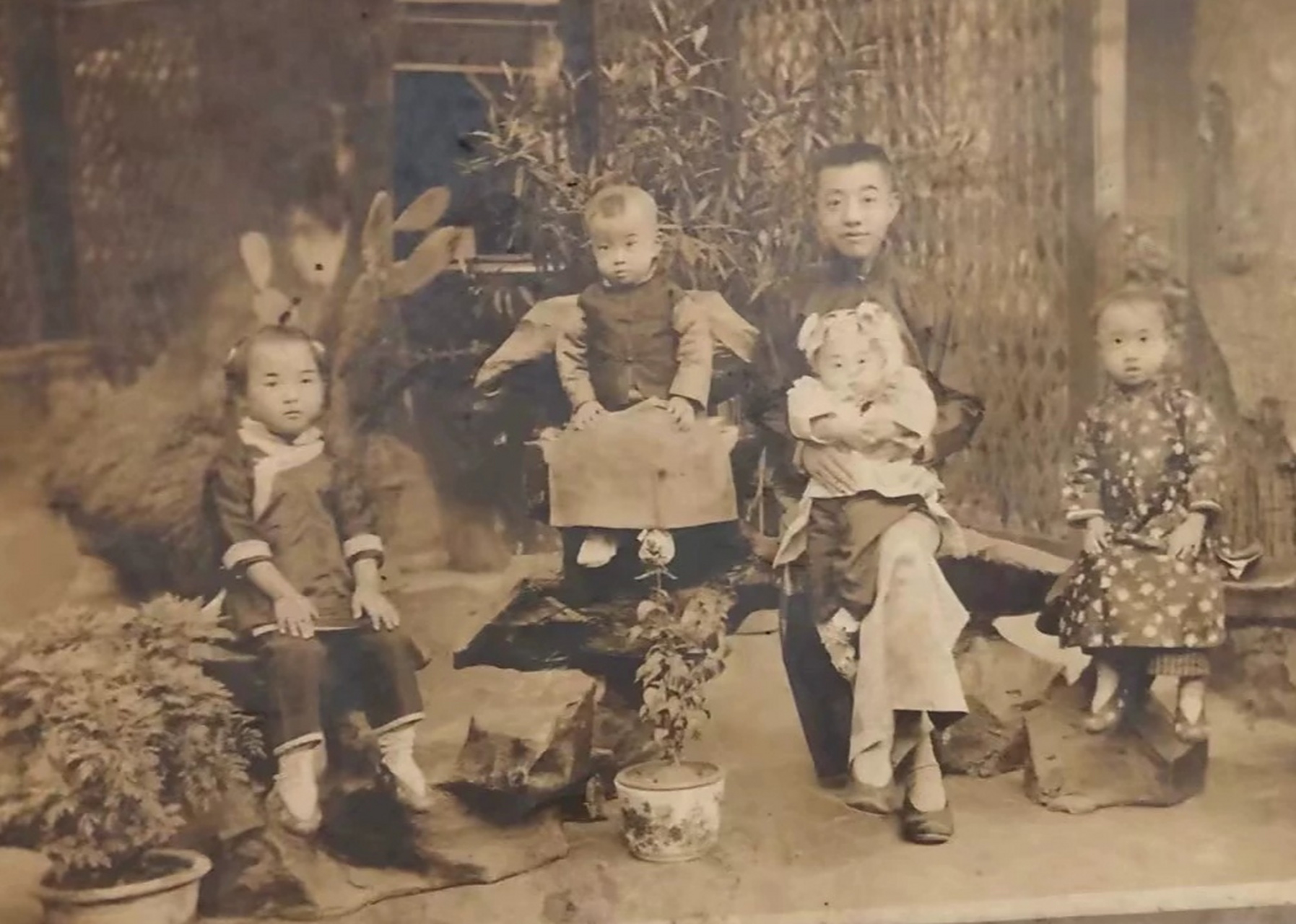 清末民初女性服饰特点 旗袍演变历史过程