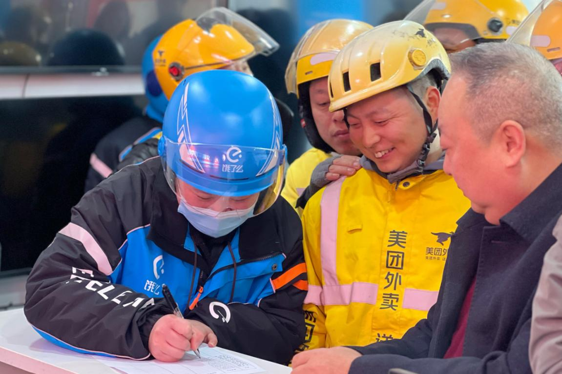 从业者职业解析：从定义到发展路径全方位解读