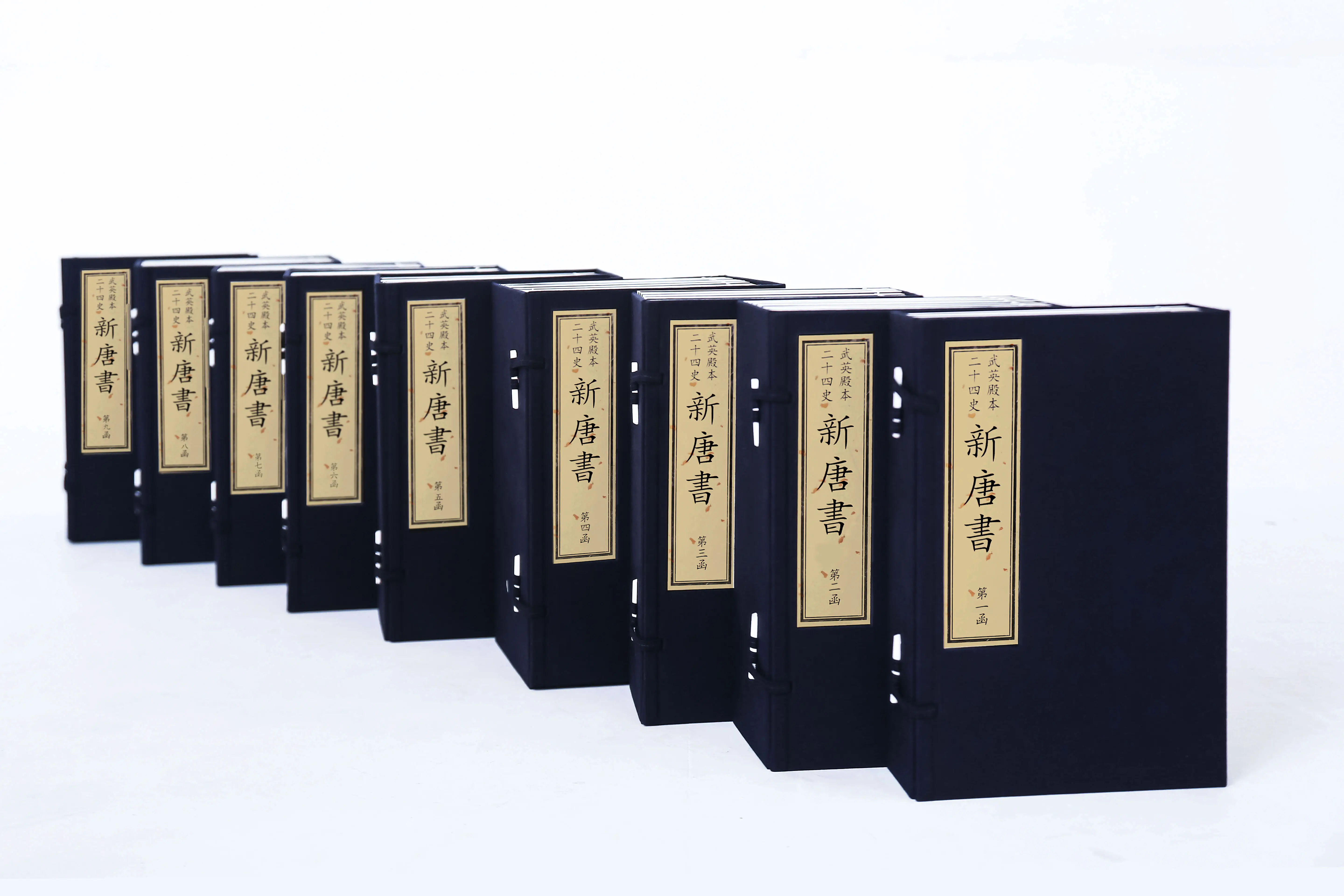 同城月的光影交织,现代人的精神栖息地